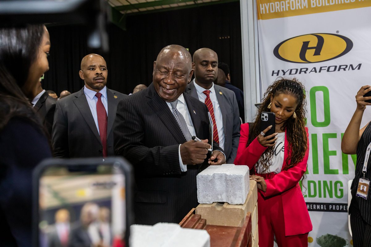 Department of Human Settlements tweet media