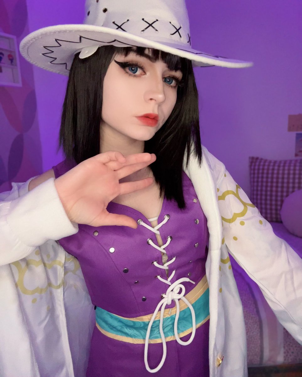 Robin cosplayyy 💜💜💜

#nicorobin #cosplay #onepiece