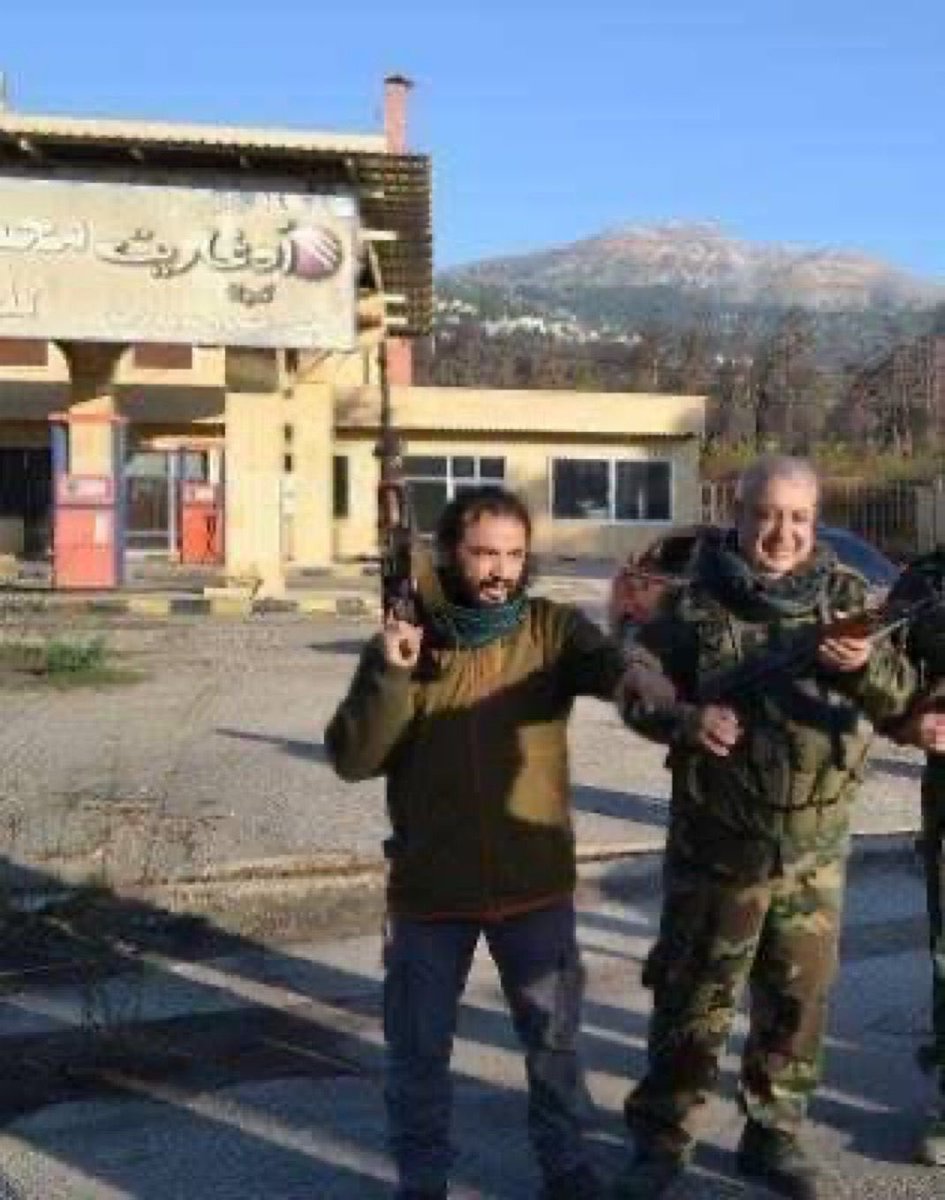 <a href="/Kopek_Haberleri/">Köpek Haberleri</a> <a href="/MusSeyfKilic/">Mustafa Seyfullah Kılıç</a> Mustafa Seyfullah Kılıç Suriye’de Banyas şehrinde Sünnilerin bebeklerini de öldüreceğiz deyip öldüren mihraç Ural’ın adamıdır yüzlerce dolandırıcılık mağduru tarafından suçlanmaktadır. Bu paylaşım onun reklamını yapmak için yanlış bilgi vermektedir.