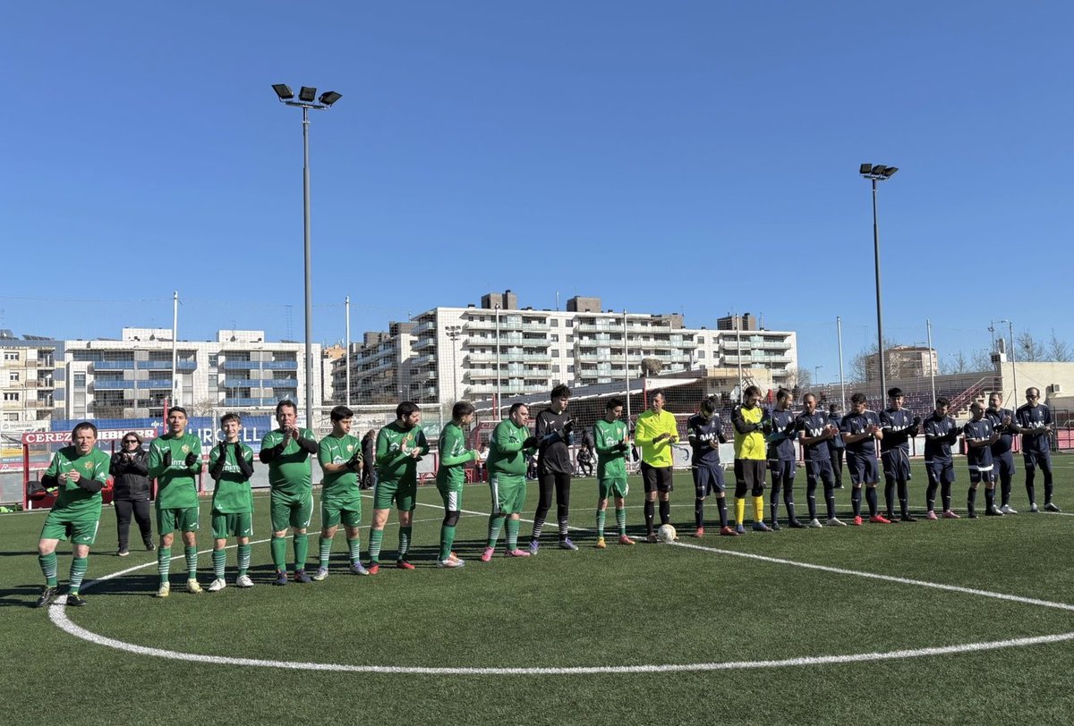 FundacioUEC's tweet photo. #InserCOR • 👟 Visita a Lleida! ⚽️
🙌🏻 Dissabte al Municipal Ramón Farrús vam gaudir d’una excel•lent jornada amb els nostres amics de l’@atletic_lleida!
🤗 Un plaer i molt agraïts pel bon tracte i l'atenció rebuda! GRÀCIES!
#FundacióUEC #Ambelverdalcor 💚 https://t.co/ic9WCAGHpr