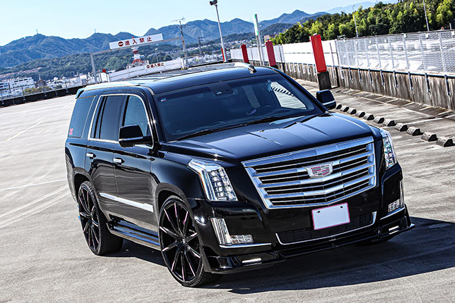 amesyamagazine's tweet image. #アメ車に乗るって楽しい
ブランセムボディキット×エスカレード
新車が高くても、中古車を購入し好みにカスタムしたい！そんなユーザーのために岐阜のクアートが、第4世代のエスカレード用エアロパーツの発売を開始した。

#エスカレード
#escalade
#アメ車
#アメ車マガジン

amemaga.com/article/detail…