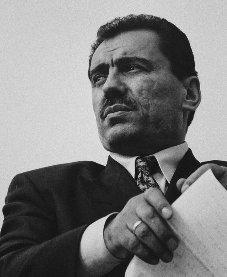 “Apo, ne Kürt ne de Türk'tür.  
Nesebi gayrisahih it oğlu ittir.”  

Muhsin Yazıcıoğlu