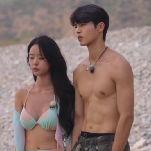 sosecouple's tweet photo. from this                                         to this
#singlesinferno5 https://t.co/Bzwakq0chO
