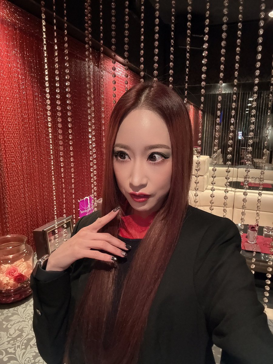 ~ 2026.2.3 ~
節分の日 👹⋆꙳

節分の日なので ( ？笑 )
和風っぽくメイクしてみた💚🩷🤎
恵方巻き食べれたらいいな〜☺️👐🏻

#節分 #恵方巻 #南南東