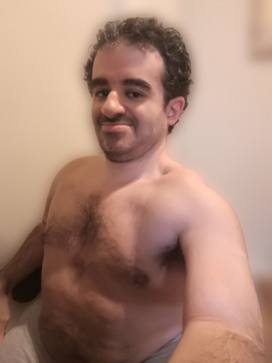 ArthurGongora's tweet photo. ¿Otro recorte de #barba? Pos si. Otro 🙈
Ahora, dejo el #gayselfie de como estaba después 😝
De nuevo, totalmente casero. No hay, ni habra 😝 #perfeccion, cosa que siempre prefiero ���
Por lo demas, buen/aceptable/pasable #Jueves ya ☺ https://t.co/pdpe0lCtei