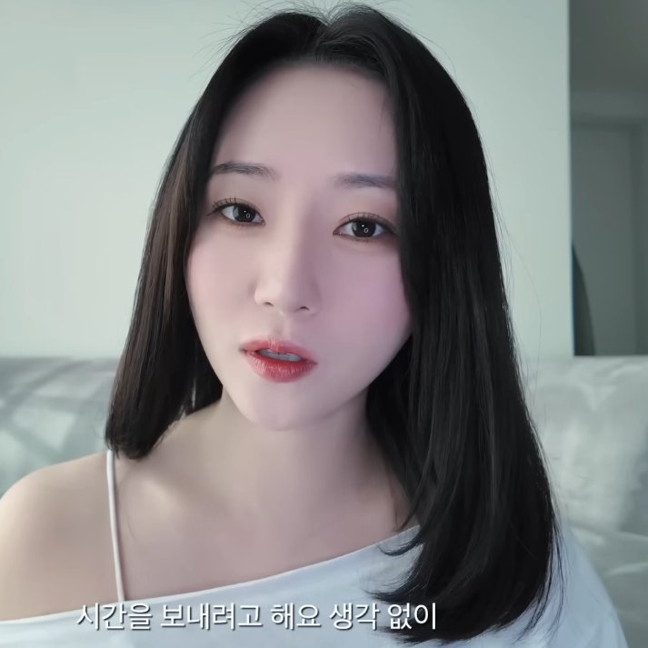 Gahyun and Sua have opened today their own YouTube channel!

For them to be able to monetize their content they need 1k subs + 4k viewing hours.

Pls sub and watch their first videos a lot!
Gahyun 🔗 youtube.com/@Gahtoni
Sua 🔗 youtube.com/@sualelbora_of…
#드림캐쳐 #Dreamcatcher