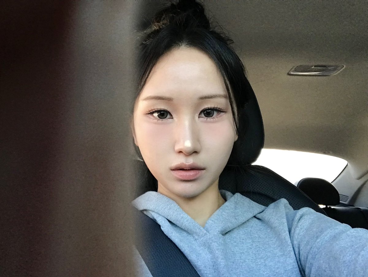 𝗠𝗘𝗢𝗪 tweet media