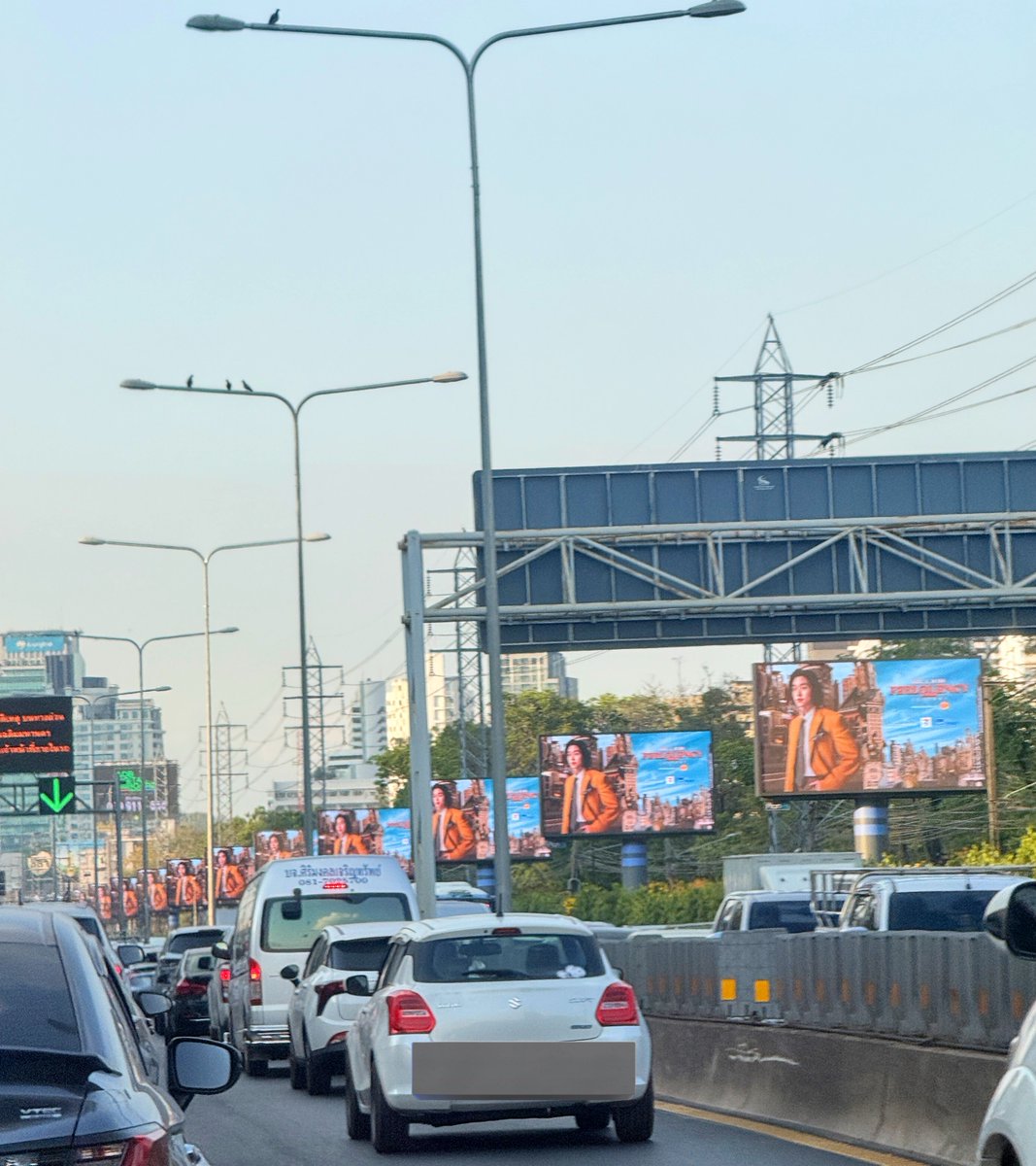 บิวเอน เริ่มแล้วอย่างยิ่งใหญ่ นครบิวกิ้นมากกก ตื่นเต้นๆเสาร์นี้เตรียมกดบัตรกันค่า #BILLKIN_FEELQUENCY #Bbillkin