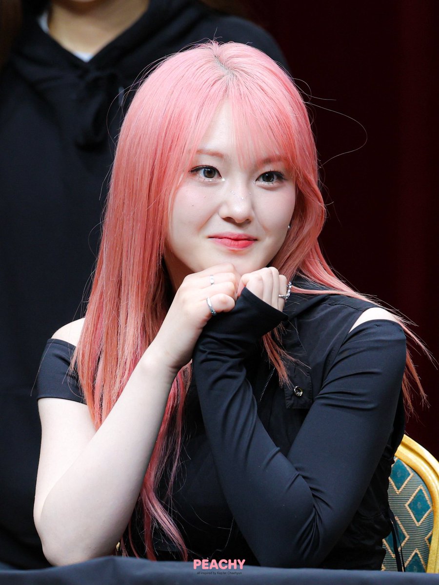 peachy426's tweet image. 241103 HQ

#케플러 #Kep1er #김채현 #채현 #KIMCHAEHYUN #CHAEHYUN #キムチェヒョン