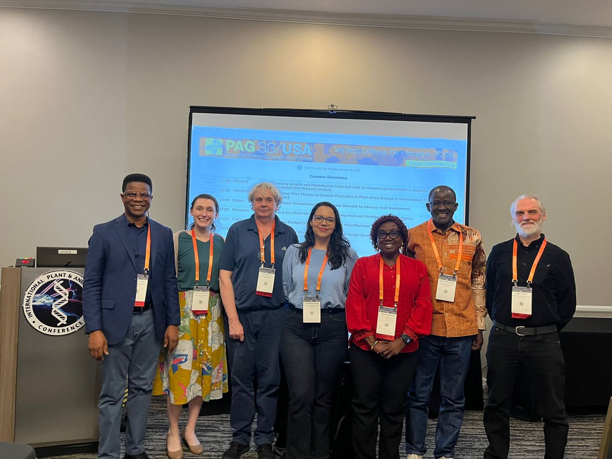 WAVERESEARCH_'s tweet photo. @WAVE_RCe attended the 33rd PAG ( Plant and Animal Genome) Conference, a major scientific event focusing on advances in genomics in agriculture and plant health.
#PAG33 #PlantHealth #Cassava #Omics #ScientificResearch @TiendrebeogoF https://t.co/3VsuamrEQO