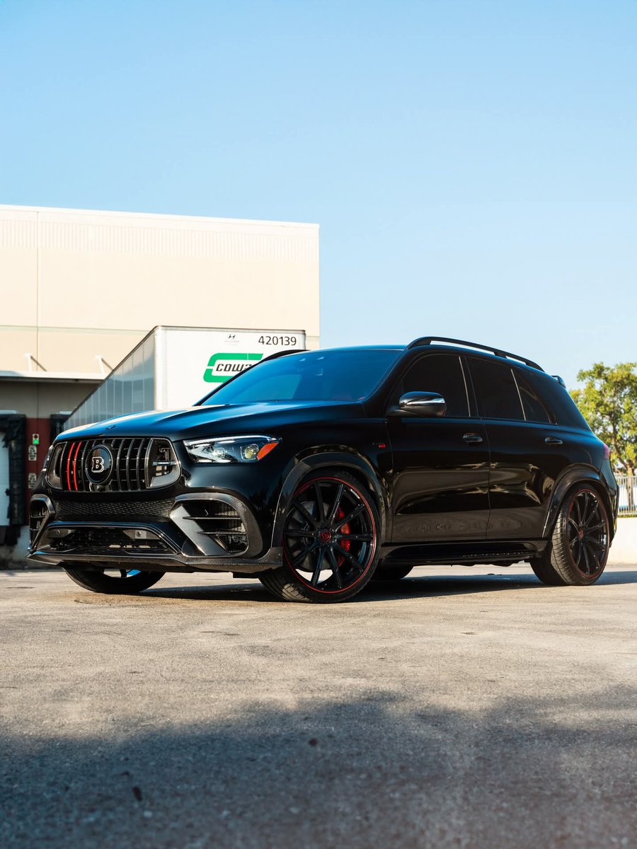 autochat360's tweet image. Custom Brabus GLE SUV 😍
Rate it from 1-10

#wheelsboutique #brabus #gle63