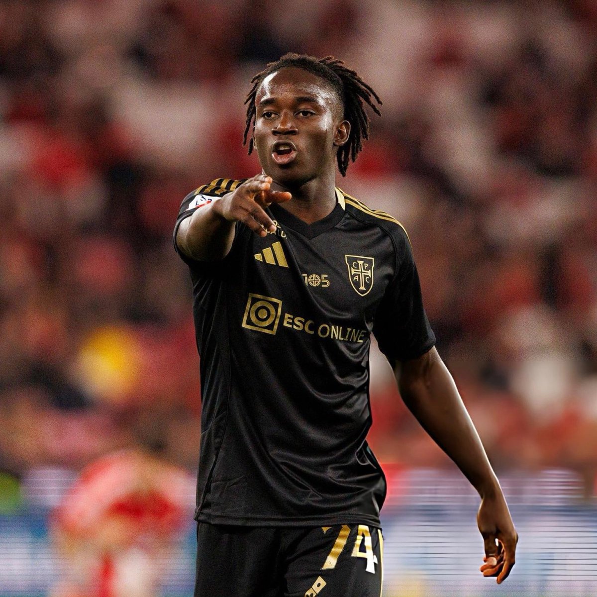 16esse16's tweet image. SON DAKİKA | Galatasaray, Renato Nhaga için hem oyuncu hem de kulübüyle anlaşma sağladı. 6 M€ civarında bir bonservis bedeli ödenecek. Son detaylar görüşülüyor. (Emre Kaplan)