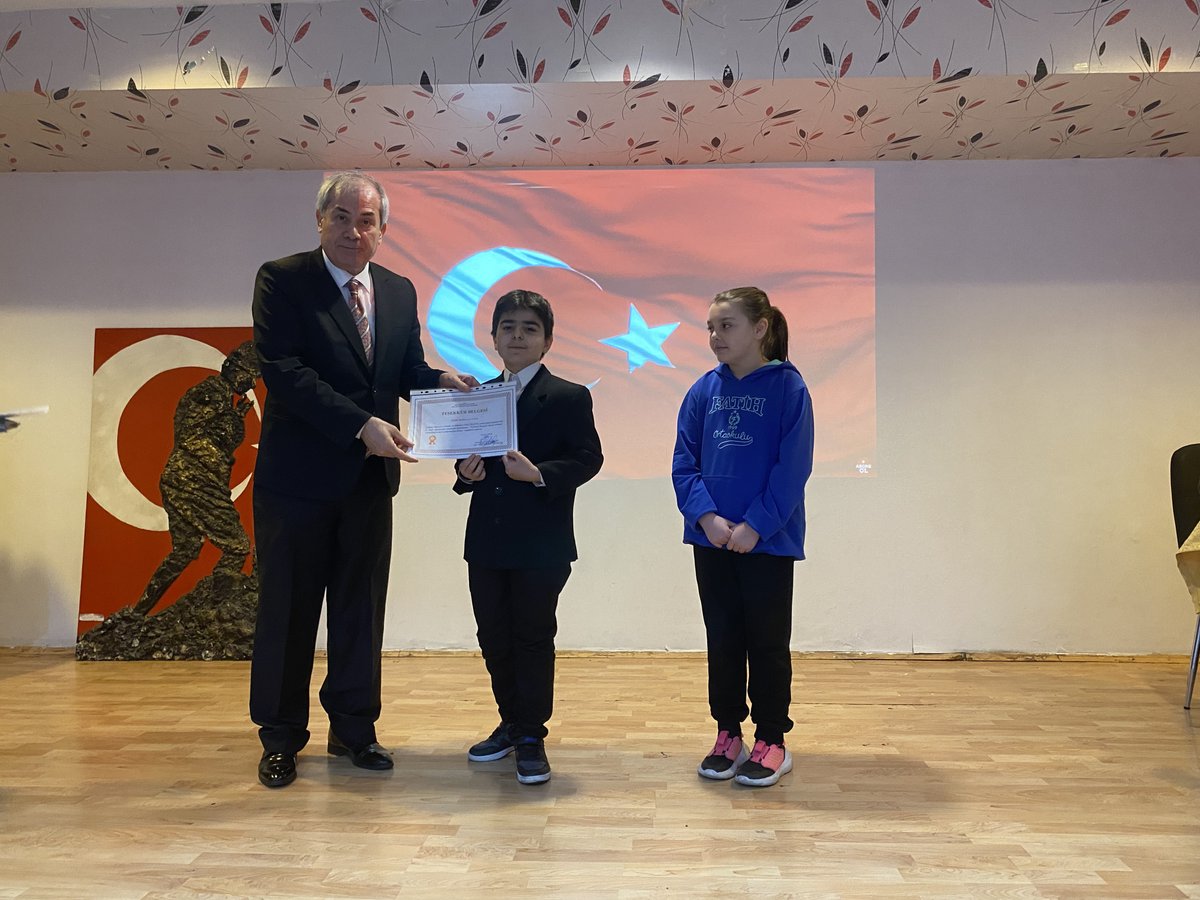 Milli Eğitim Bakanlığı bünyesinde İlçemizde düzenlenen İstiklal Marşının ve Mehmet Akif Ersoy'u anma günü kapsamında resmi ortaokul ve  imam hatip ortaokulları 5. sınıf öğrencileri arasında ''İstiklal Marşı'nı Güzel Okuma'' yarışması Fatih Ortaokulda gerçekleştirilmiştir.