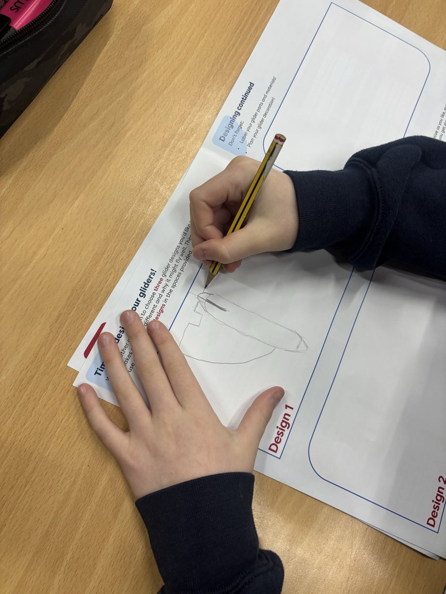 Whitchurch1's tweet image. Year 5 are taking part in the gilder challenge this morning with the Small Piece Trust #roadtoriat #stem #wpsscience