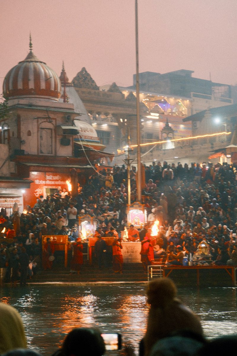 veloci_craftor's tweet photo. Photos I took in Haridwar India. 

I walked the ghats watching the river pass by. Somehow, it felt like it was watching me instead. https://t.co/0clhhOKBIF