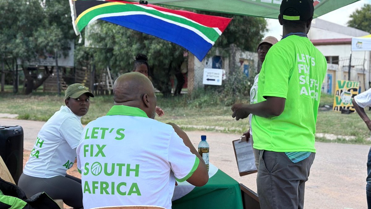 MCActionSA's tweet photo. Voting at Swaneville Community Hall is in full swing! Residents are coming out in numbers, exercising their democratic right and making their voices heard. The energy is high and the commitment to change is clear.
#electionday
#letsfixward2withkoloi
#voteforactionsa https://t.co/MtdYeb8Ov3