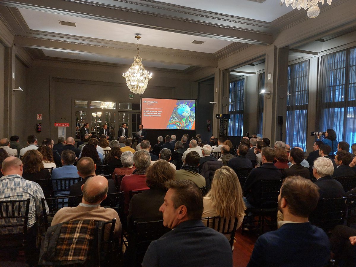 MAPFREinvests's tweet photo. 🔴Ayer celebramos en Zaragoza nuestro foro @MAPFRE de Economía y Gestión Patrimonial

La primera edición de este evento en la capital aragonesa estuvo centrada en el potencial económico de la Comunidad, la situación de los mercados y el asesoramiento financiero https://t.co/1h5CjhATle