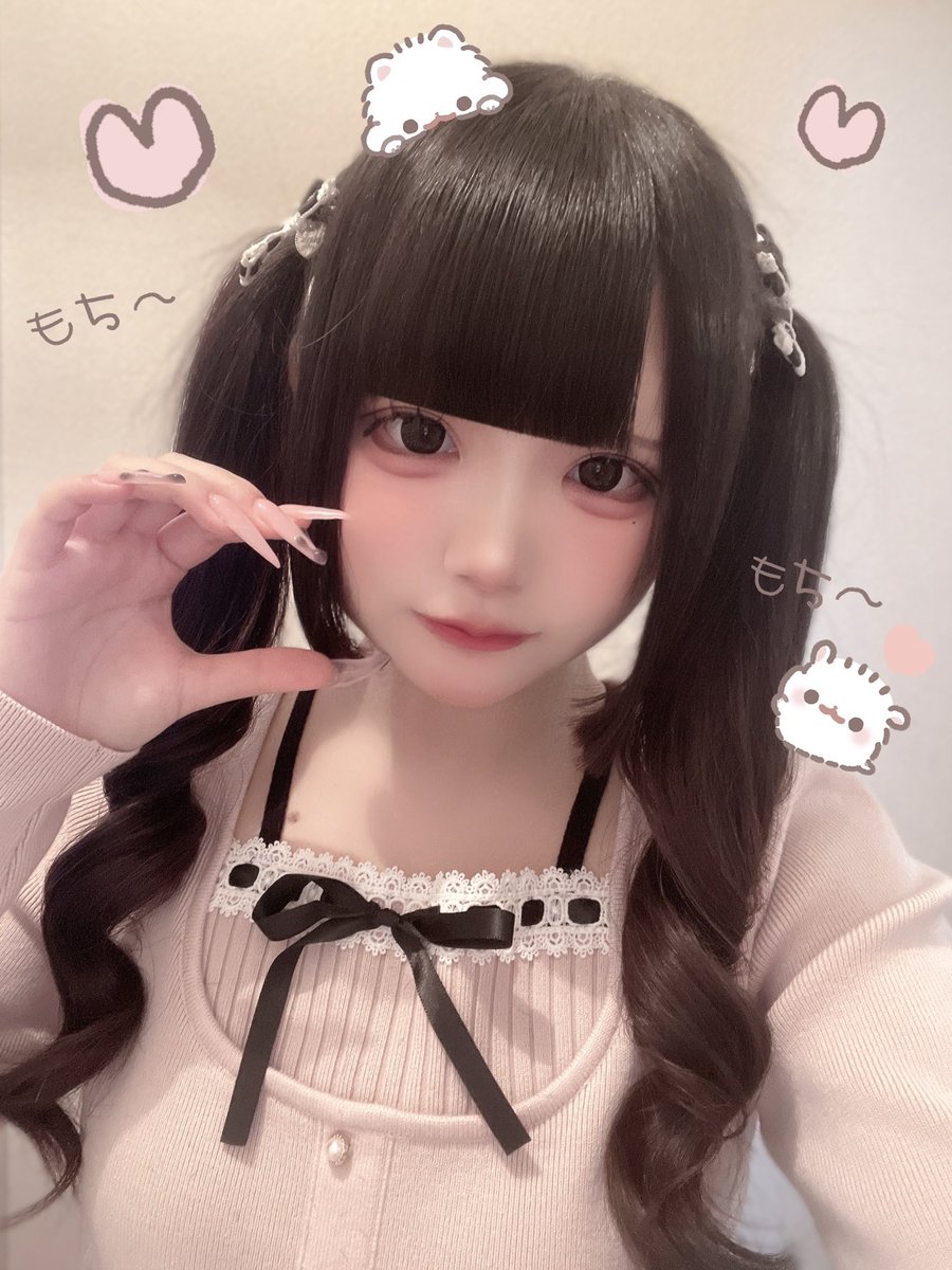 もち〜(ﾉ)`ω´(ヾ)🎀