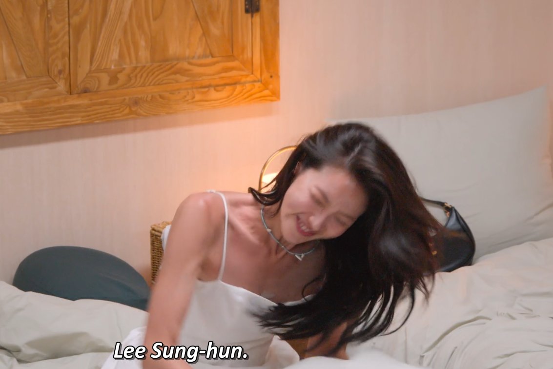 sojuuline's tweet photo. heesun had the chance to do the funniest thing ever AND SHE TOOK IT

honestly you can tell half of that island are fed up with that girls behavior she fucked around and shes finding out

#singlesinferno5 https://t.co/UxIkOh5iL0