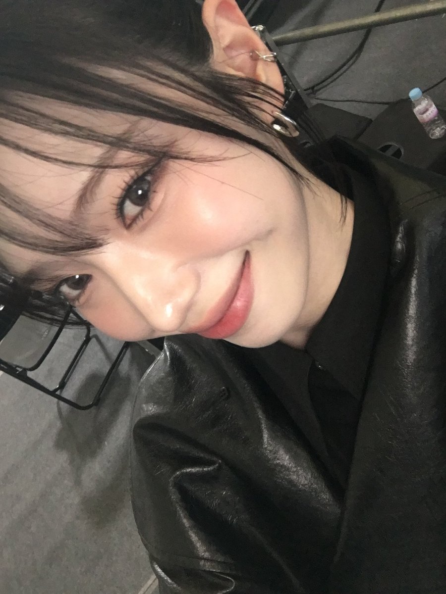 RocketPunch's tweet image. [#RCPCheeze 📸] 260203

아 예뻐 김수윤 .ᐟ.ᐟ.ᐟ.ᐟ ˗ˋˏ❤︎ˎˊ˗
내일의 슌이도 많이 기대해 주세요🐰🖤

#RocketPunch #로켓펀치 #RCPC
#수윤 #SuYun