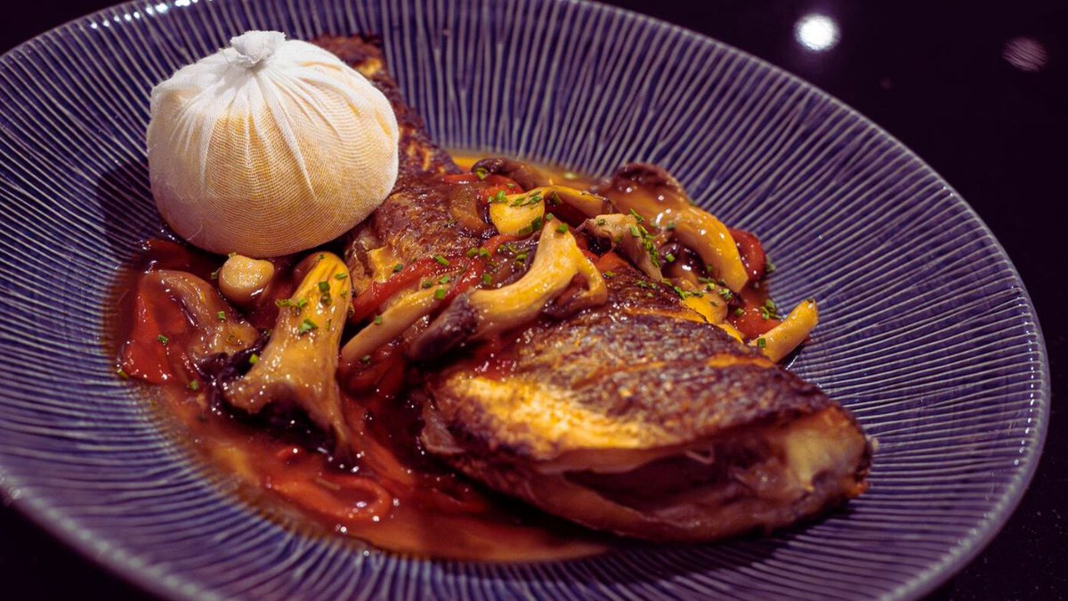 Bass to impress! 👌🐟 Crispy-skinned seabass, roasted whole &amp; served with sweet red peppers, juicy king prawn, garlic, wild mushrooms, &amp; a glossy sweet soy finish. Menu &amp; book > buff.ly/EYRH2AK #GambaGlasgow #GlasgowRestaurants #SeafoodRestaurant #FineDiningGlasgow