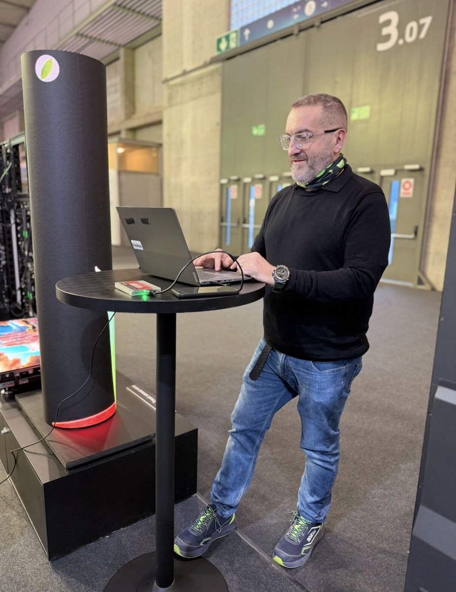 Charmex Int. tweet media