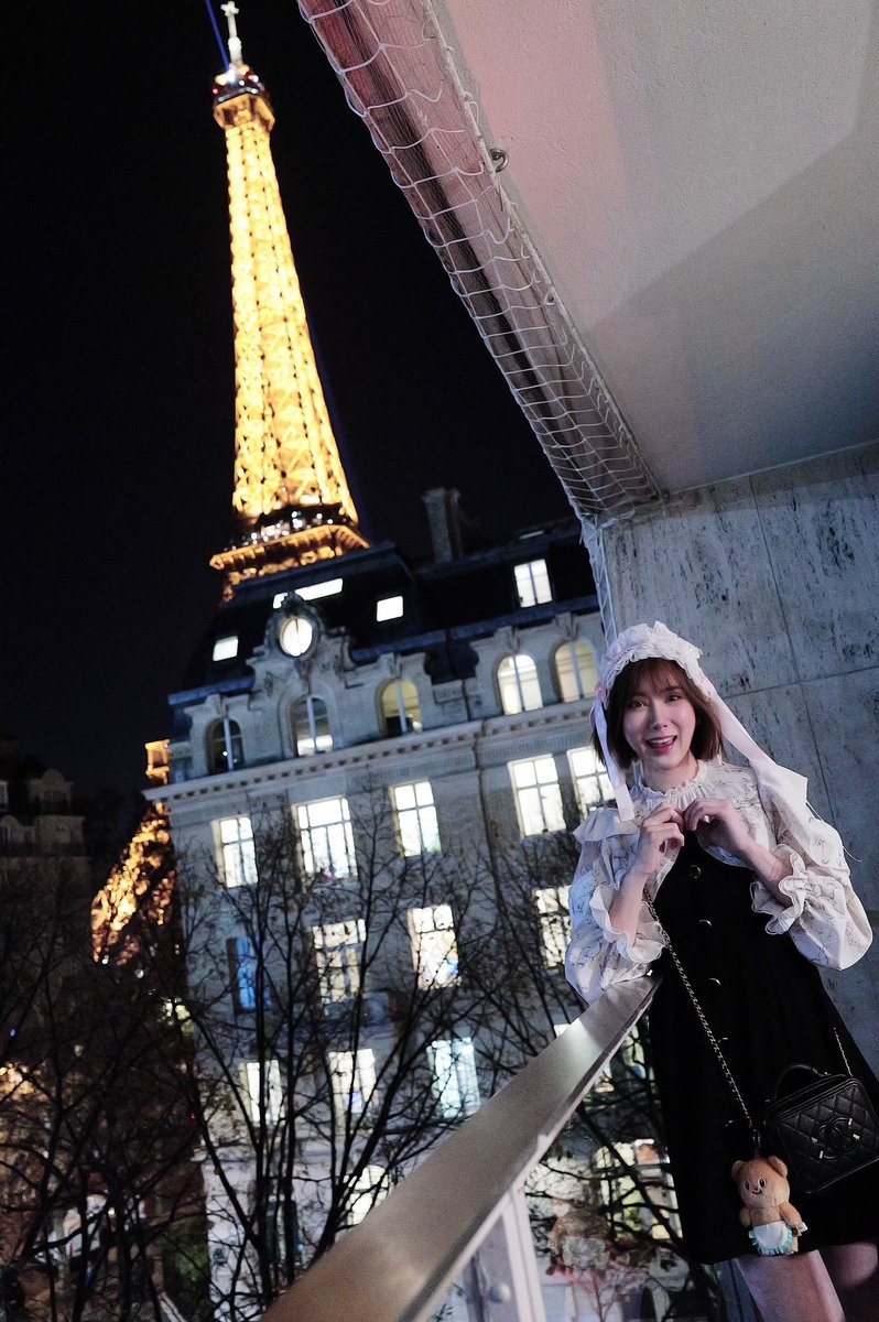 I feel you everywhere, I look for you in everything🫶🏻 
#SignNyZas #Nyzas #Nyzasidol #Zound20music #JPOP