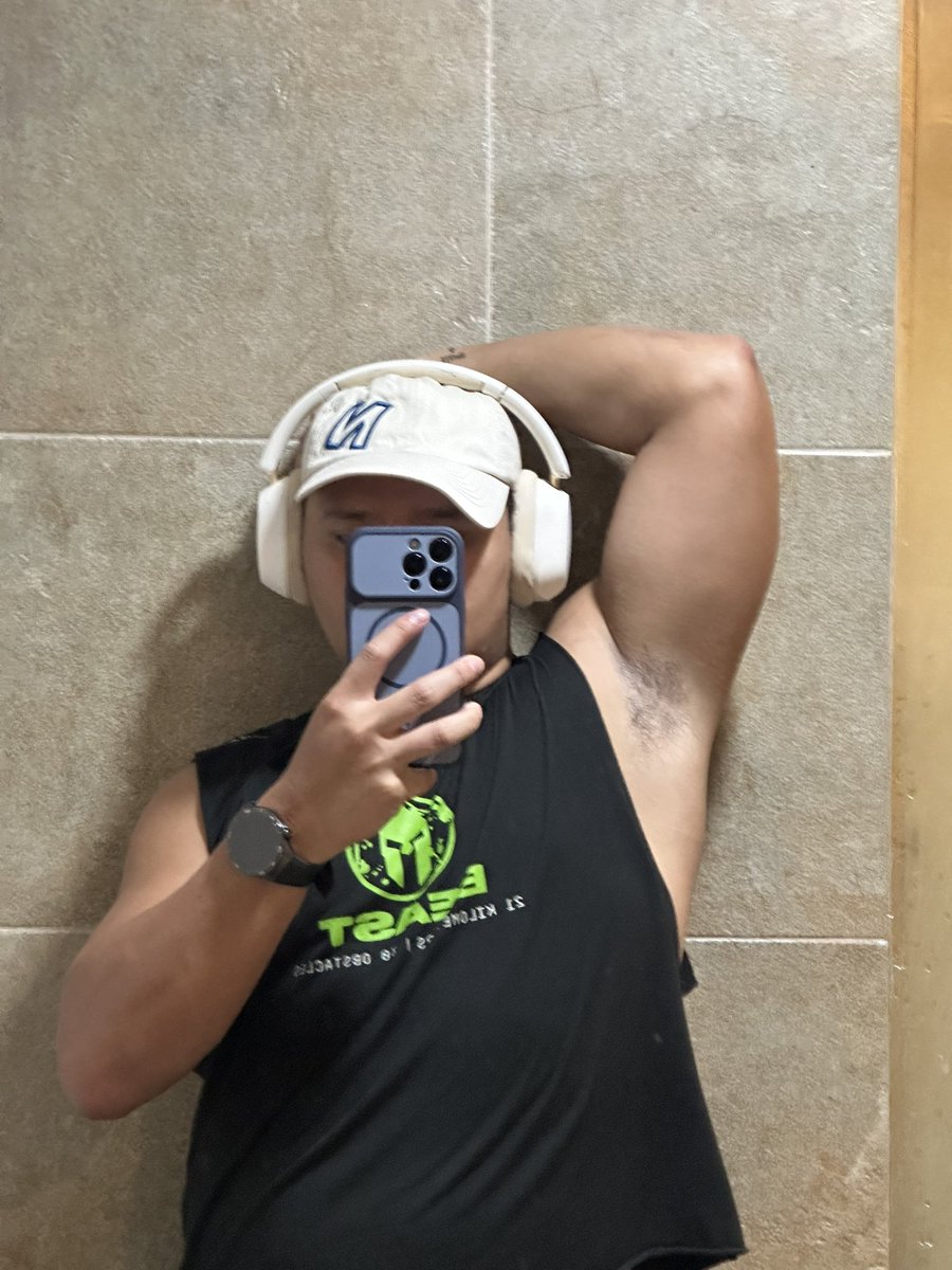 How about armpit photos for Tuesday? 🥵🙈