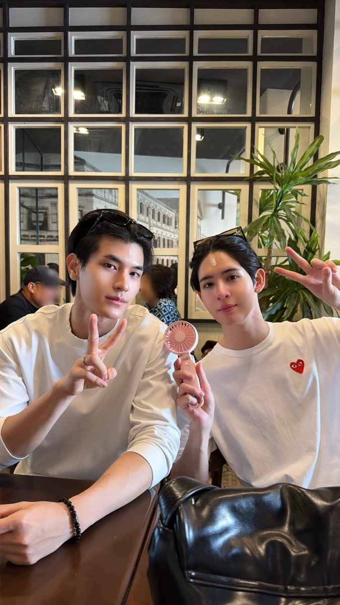 Kkim_pongsaton's tweet image. ทำบุญไม่ต้องรอชาติหน้า เจ๊ว่าได้ชาตินี้นี่ล่ะ
# ?