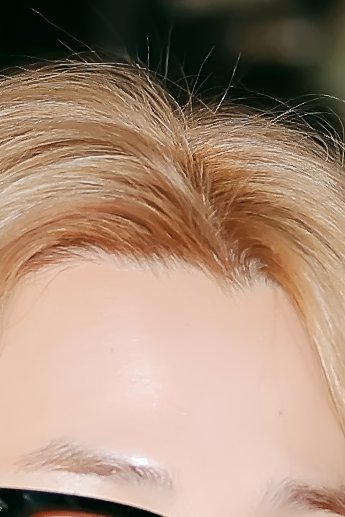 Reparem o cabelo loiro do Jimin nascendo diretamente da raiz