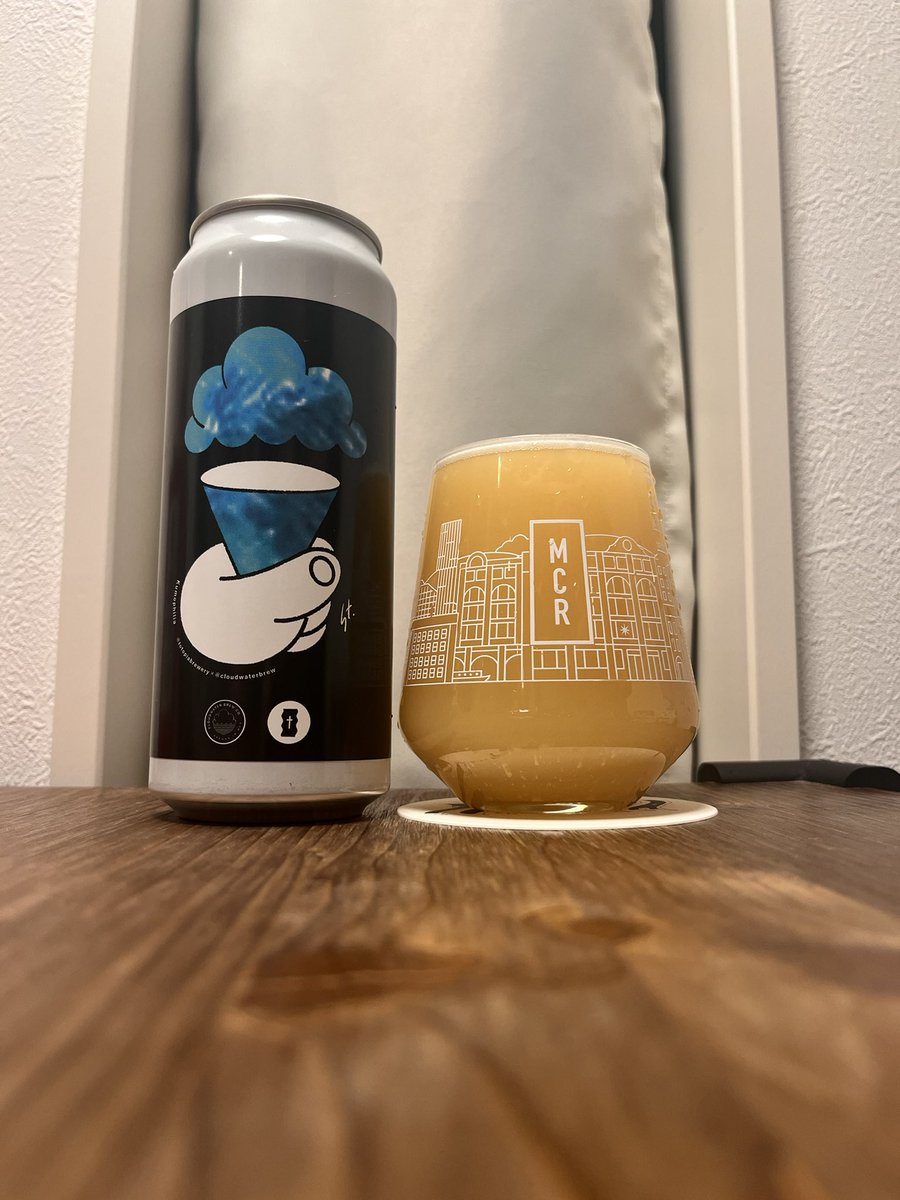 beer_telling's tweet photo. Kumophilia。雲狂愛症!わかるよー、イングランドの雲はみんな好きよね。
と言うわけで最近ヘイジーがすこぶる調子いい #Totopia と、イングランドを代表する大御所 #Cloudwater の最高コラボ!
うんまーい。10%だけどスルスルだぁ。 https://t.co/5UiP4Crlc2