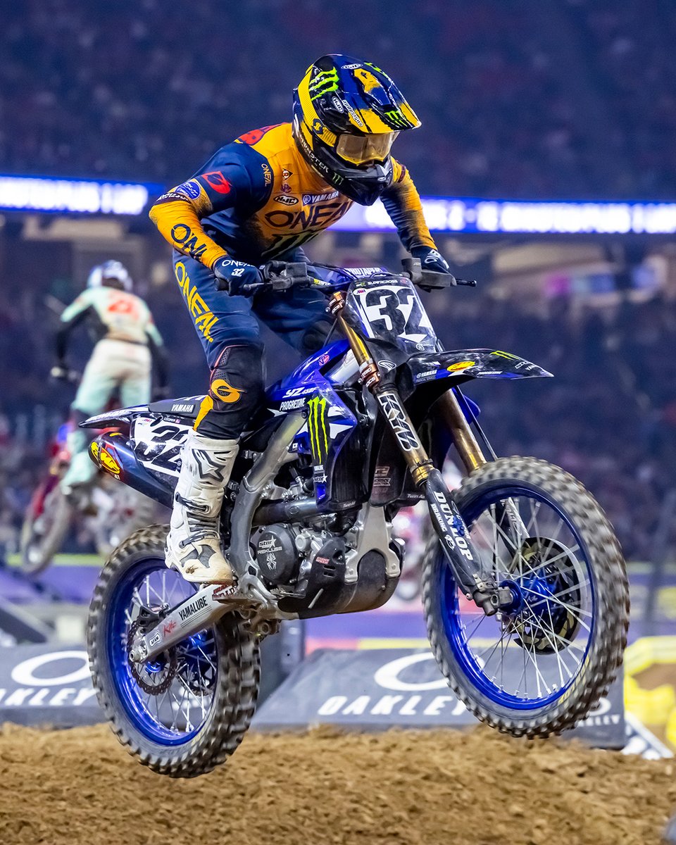 Bar-to-bar battles and unpredictable moments defined Houston, as