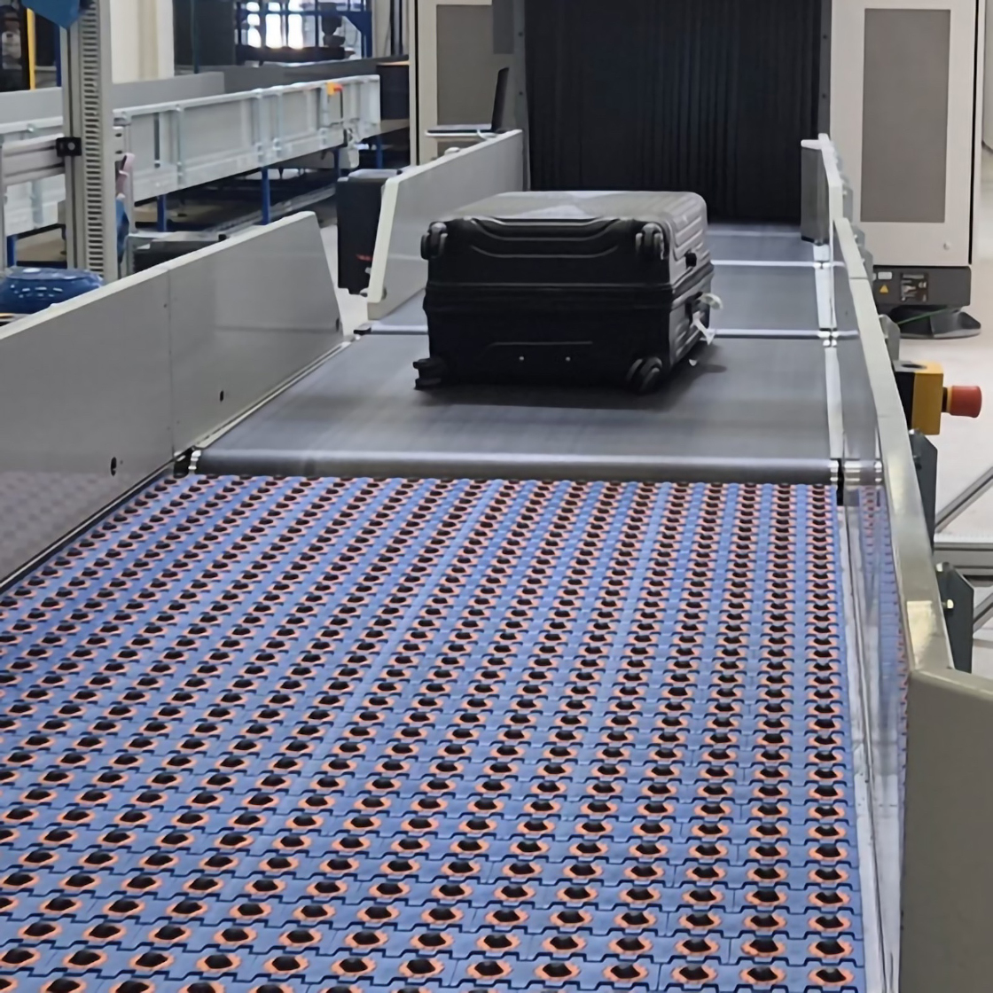 AirportSupplier's tweet image. The hidden complexity behind your luggage ~ The engineering and systems behind modern airport baggage handling airport-suppliers.com/supplier-press… #IESYS #BHS #BaggageHandlingSystems #SystemsIntegrator #Airports #Aviation #BaggageHandling