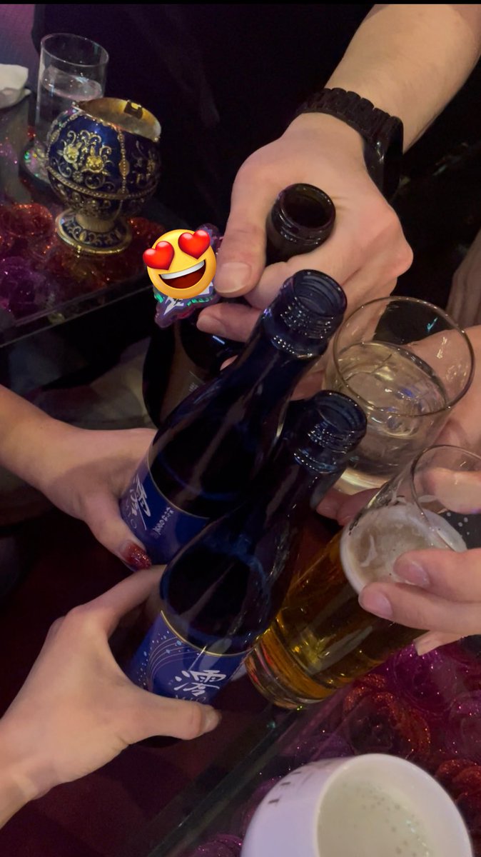 magi_072's tweet photo. こないだみんなで乾杯した時の🫶
ありがとうすぎるうう

歌うますぎやったなあ😆

恋愛トークも楽しかった🤍 https://t.co/8nRkJPLmGS