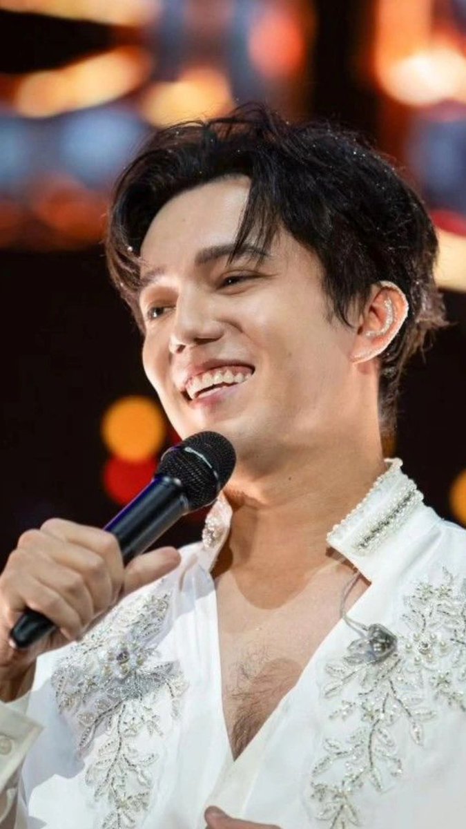 Francesco386122's tweet image. From Kazakhstan with love è arrivato donandosi totalmente
#VoiceBeyondHorizon
DIMASH AND HIS SHOW