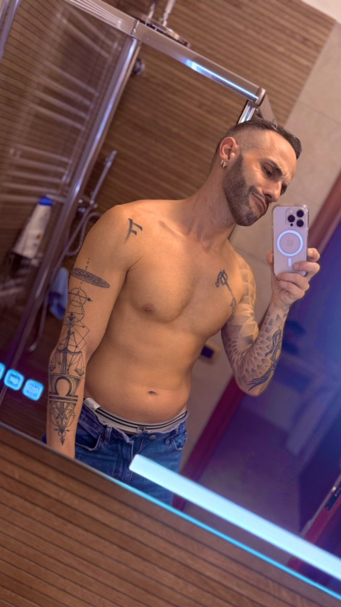 syncro90's tweet image. 😜