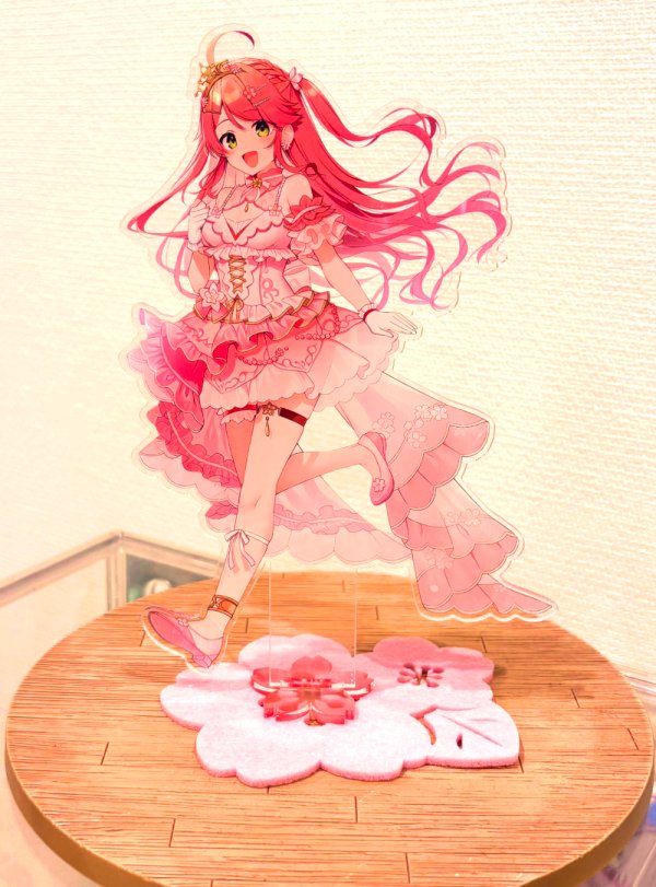 みこちゃんアクスタ飾るのに、桜のフェルトコースター置いたらとっても可愛くていい感だにぇ🥰🌸