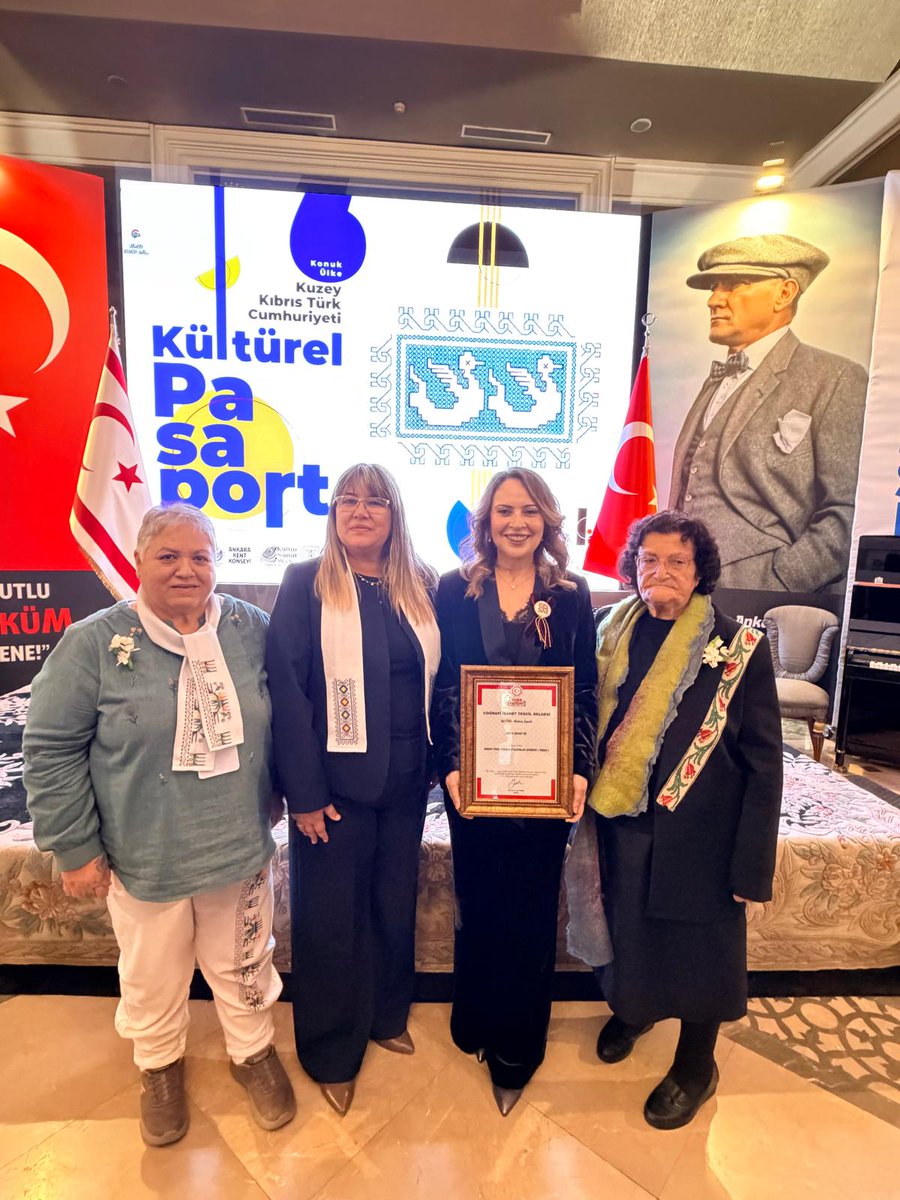 Ankara kent konseyi ev sahipliğinde #KültürPasaport etkinliğinde Gikad koop himayelerine ve öncülüğünde   ailemin mirası olan geleneksel el sanatımız #Laptahesapişi çoğrafi tescil belgesi verilmesi töreninde.koop Başkanımız İçim hanım ve yönetimine teşekür ederiz. #KKTC