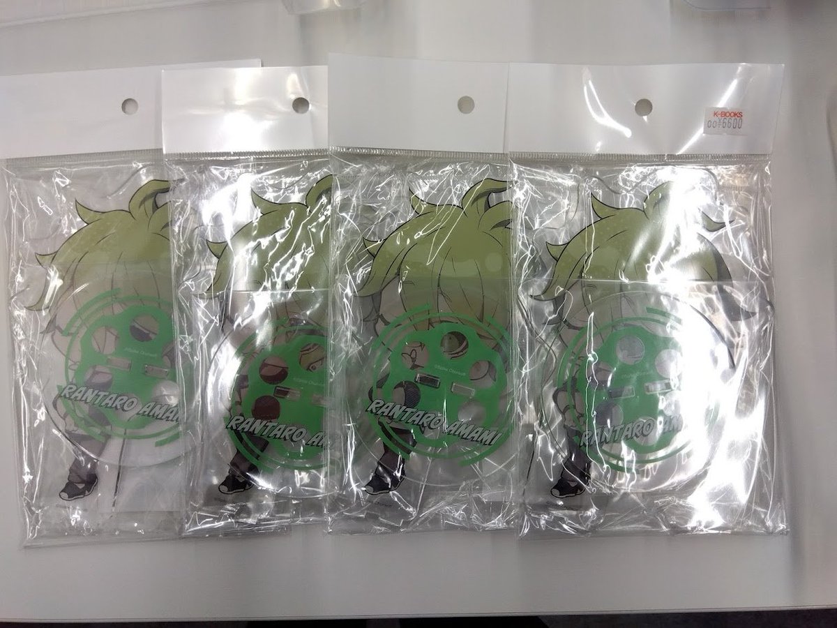 入荷情報】 『ダンガンロンパ』 上倉エク先生くじ 缶バッジ・アクリル