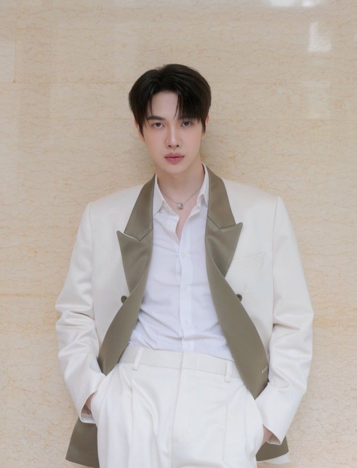 focusu021's tweet image. #maxkybas my type bangettt

Manly + introvert 😗