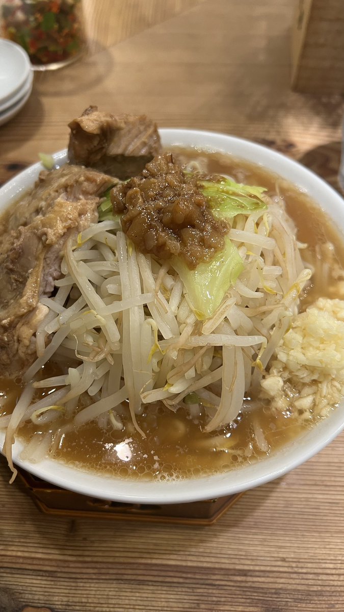 kosmic's tweet image. 二郎系食べました。ベジファースト、ブタセカンド