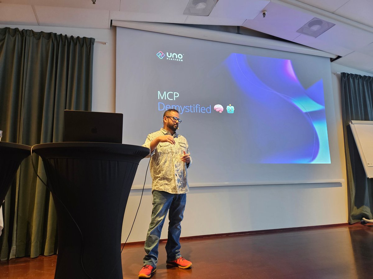 sandertenbrinke's tweet photo. Getting a deep dive into MCP from @samidip at #swetugg! https://t.co/UywOYShAAb