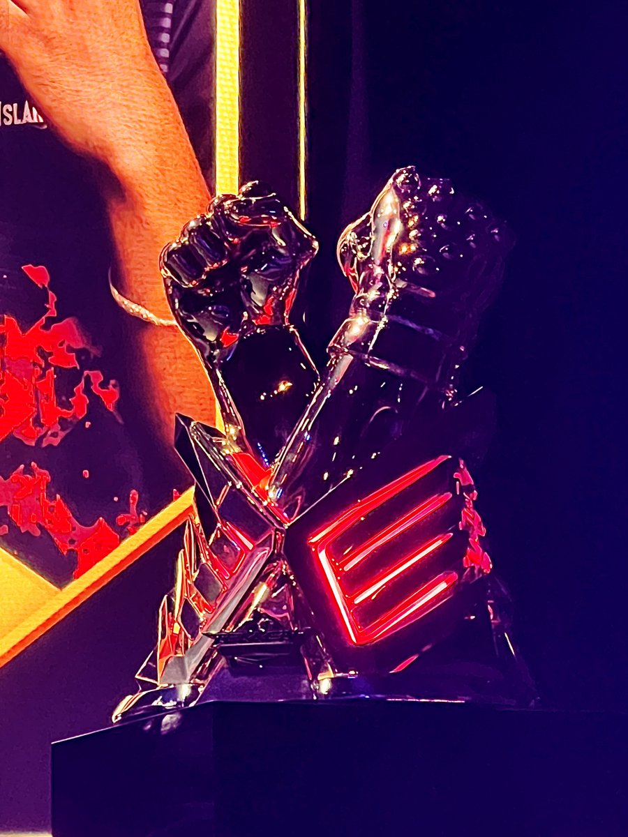 From all the production staff, players who competed year round and ending in an amazing finals, to everyone who tuned in to the stream, I just wanted to say thank you! It was pretty emotional standing on stage with Harada for the last time, but you helped make it spectacular!