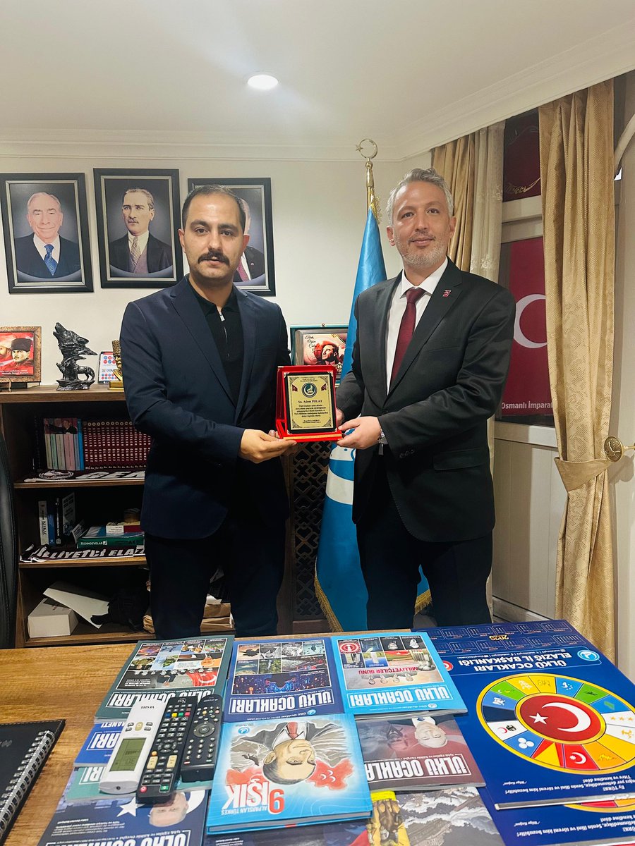 Elazığ Ülkü Ocakları İl Başkanı Sn; Reşat DALGAKIRAN beye şahsıma vermiş olduğu plaketten dolayı teşekkür ediyorum. <a href="/ocakelazig23/">Elazığ Ülkü Ocakları</a> @Resat_dalgakira