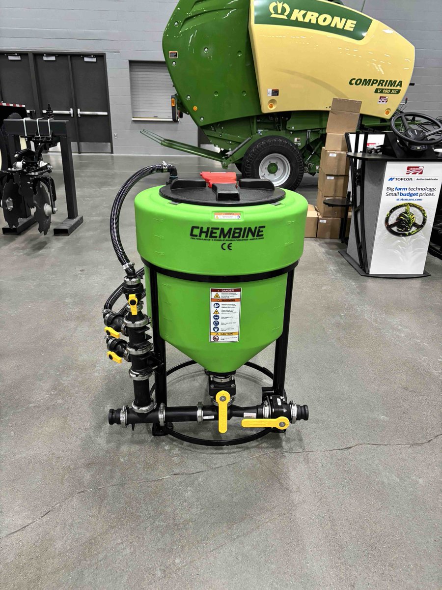 FreeformP's tweet photo. First Day @Iowa Ag Expo Stop by @EldonCStutsman  booth 2440 Hall C and check out the new 40 US Gallon chembine mixer - ideal for dry mixing! #spray2026 #innovation https://t.co/Z3EP2TDgQZ