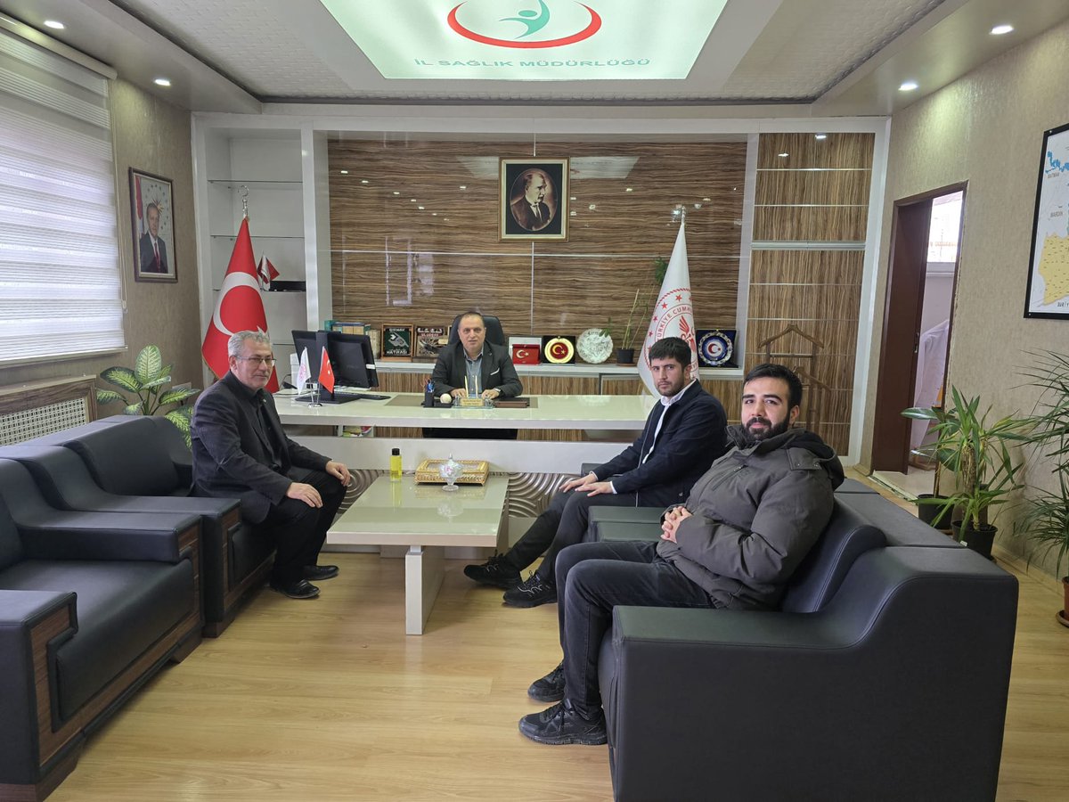 HÜDA PAR Şırnak İl Başkanlığı olarak İl Sağlık Müdürümüz Sn. Opr. Dr. Murat Sili’yi makamında ziyaret ettik.

Ziyaretimiz kapsamında; Şırnak’ımızdaki sağlık hizmetlerinin mevcut durumu, vatandaşlarımızın hastanelerde yaşadığı sorunlar ve sağlık personellerimizin çalışma koşulları