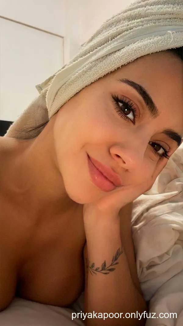 DesiQueen Priya Kapoor - priyakapoor.onlyfuz.com

#itspriyakapoor #desiqueen #priyakapoor #justforfans