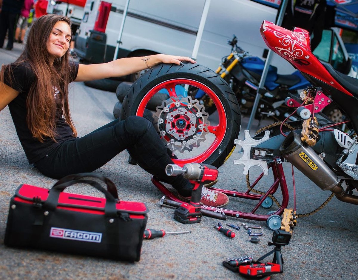Always fixing my own bikes…🏍️❤️⚙️