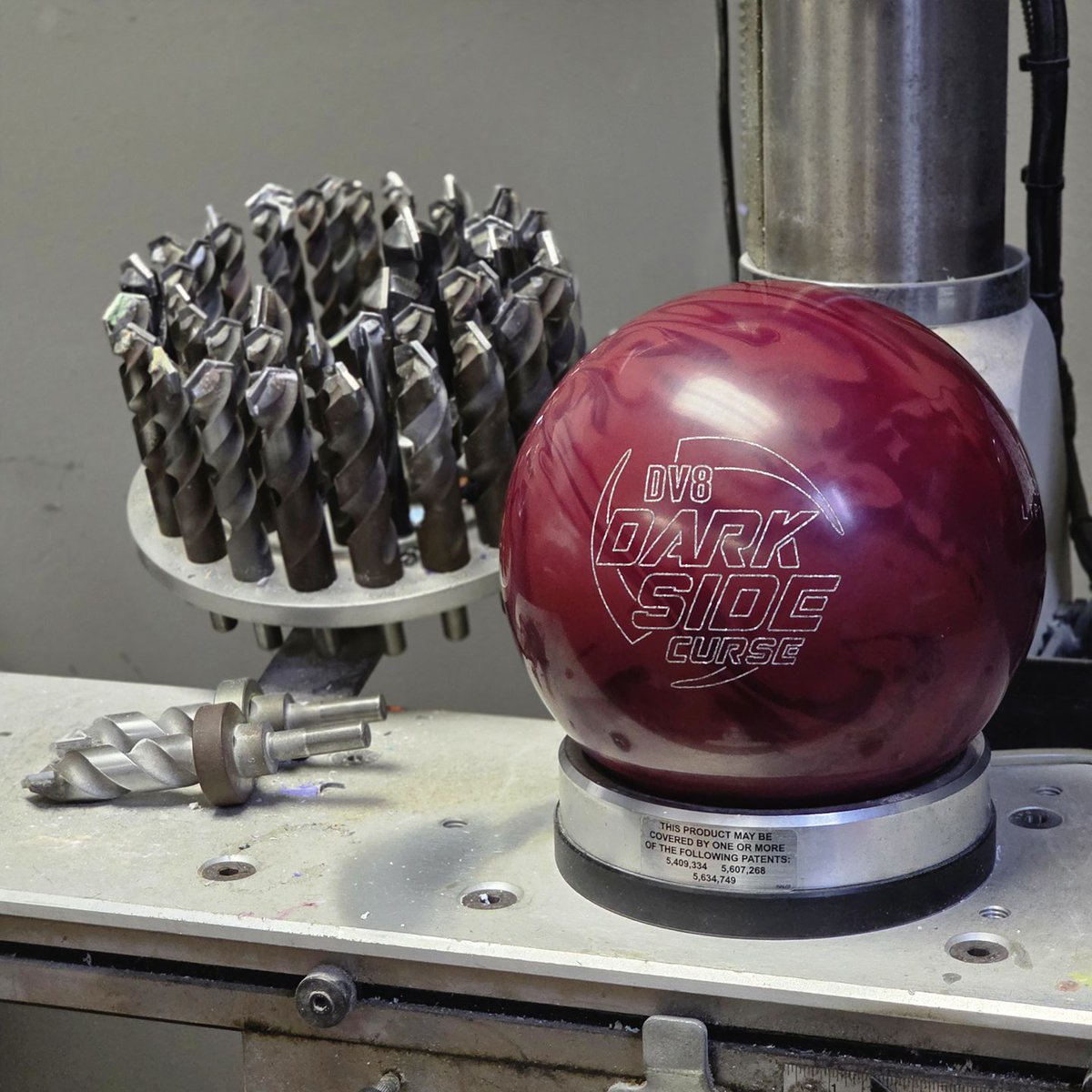 dv8bowling's tweet photo. Over/Under house patterns got you down? Curse em'! 
#DV8Bowling #DarkSideCurse #DualityCore #DamnGoodBowling https://t.co/PB2d7xtrff