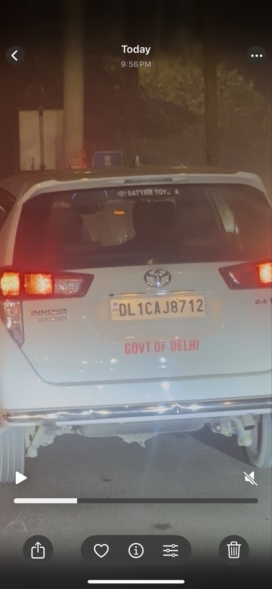 imutsavsharma's tweet photo. @dtptraffic @BJP4India @narendramodi @Asksindia_ It was there right now   at cdr chowk https://t.co/Ax50MlQP2o